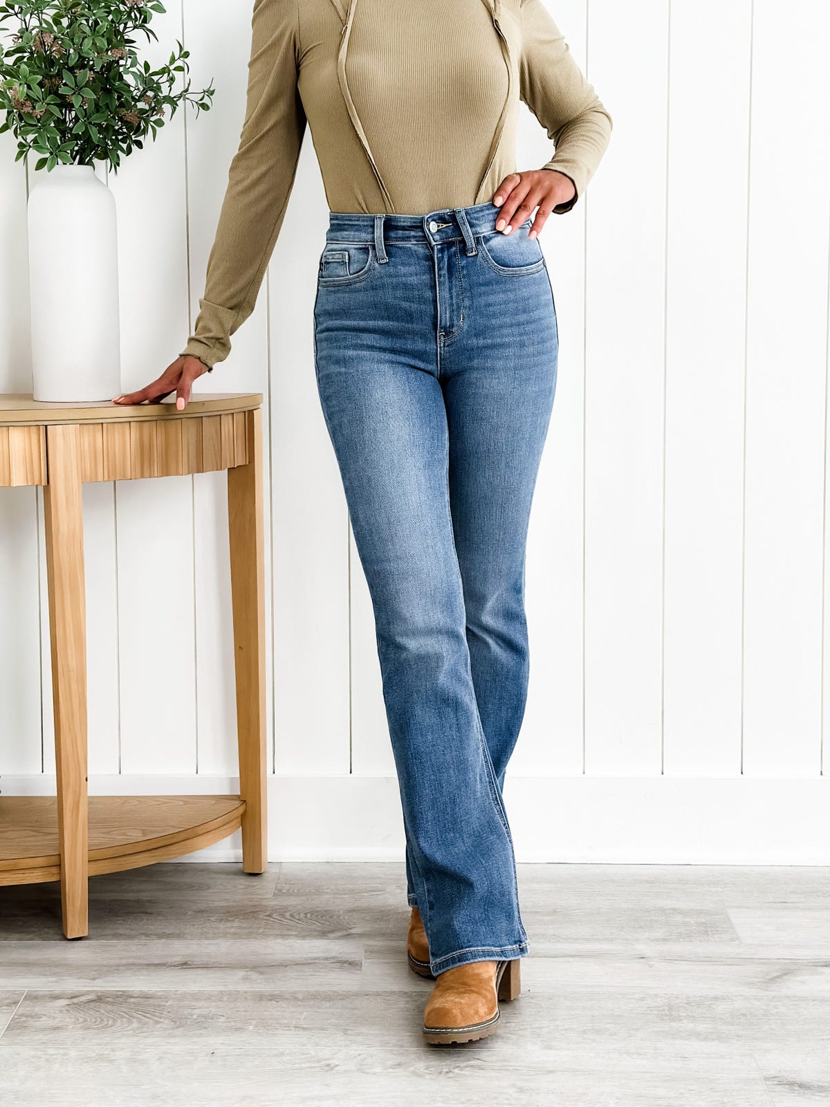 🍂Calça jeans bootcut com controle de barriga, o Santo Graal👖