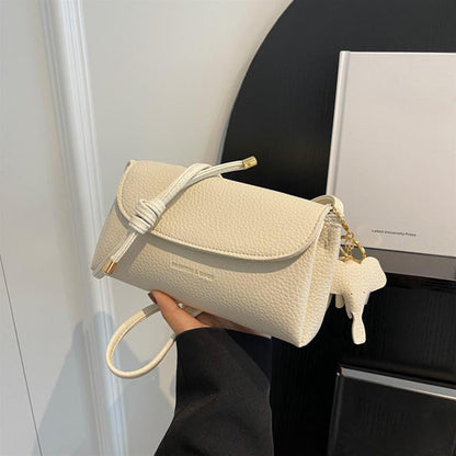 High end mote crossbody-veske for kvinner med elefantanheng