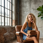 👖✨ Jardineira curta feminina jeans confortável e estilosa para o dia a dia